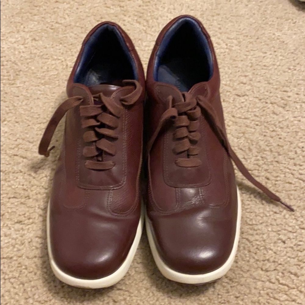 Gently used Cole Haan Nike Air shoes